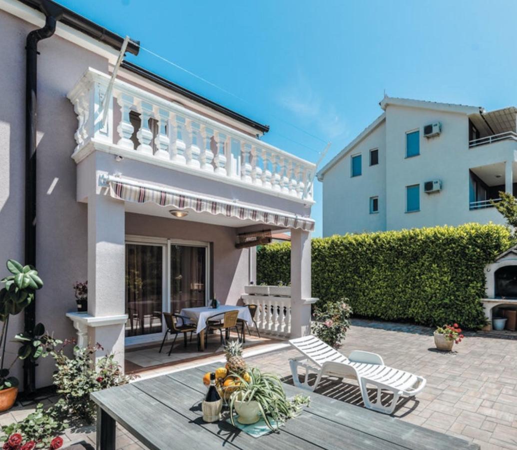 Zsa Zsa Holiday Home 斯里马 外观 照片