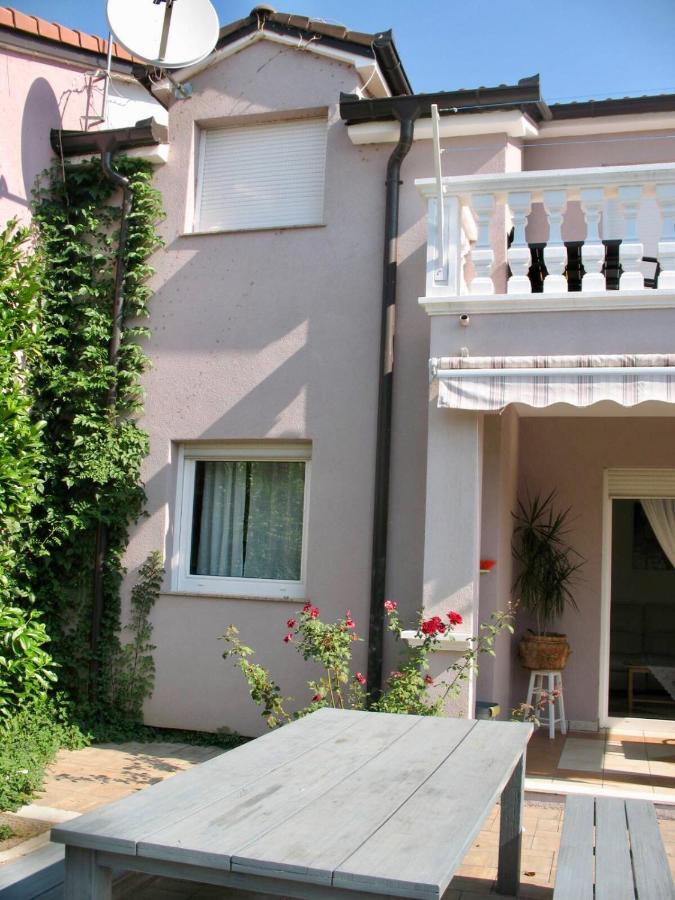 Zsa Zsa Holiday Home 斯里马 外观 照片