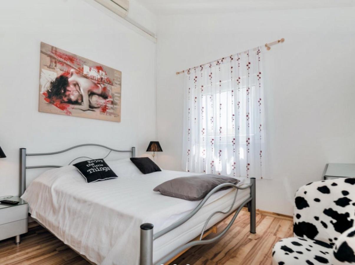 Zsa Zsa Holiday Home 斯里马 外观 照片