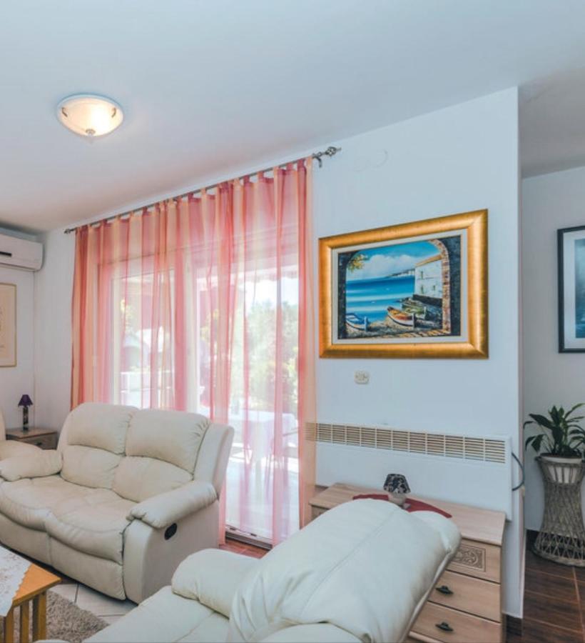Zsa Zsa Holiday Home 斯里马 外观 照片